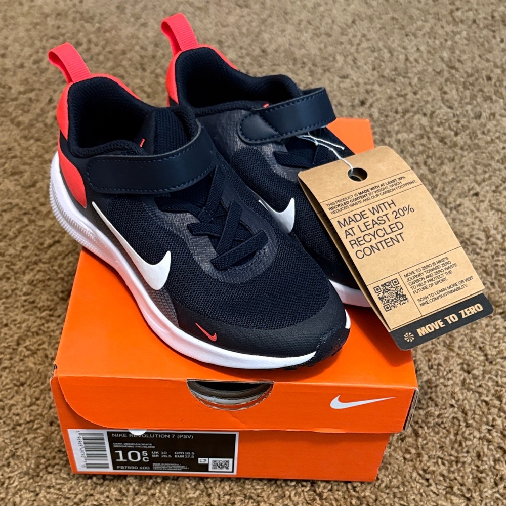 Nike Kids Sneakers - Black and Red